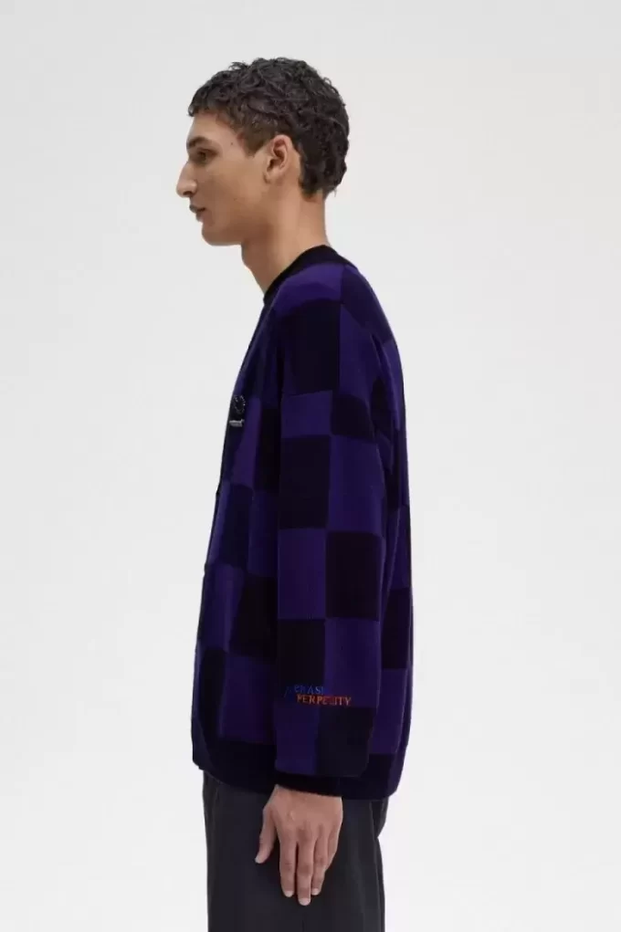 Cardigan bărbătesc cu model în carouri Cardigan bărbătesc cu model în carouri