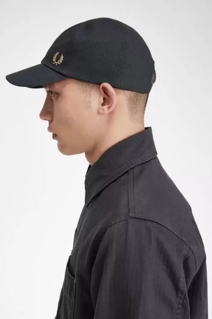 Șepci bărbătești cu model herringbone Șepci bărbătești cu model herringbone