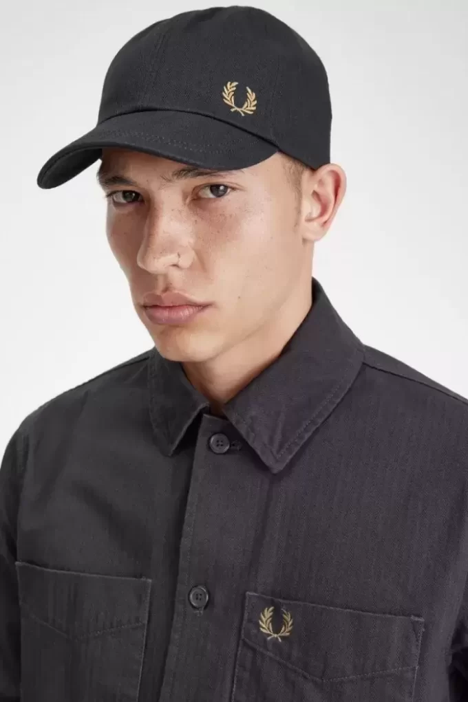 Șepci bărbătești cu model herringbone Șepci bărbătești cu model herringbone