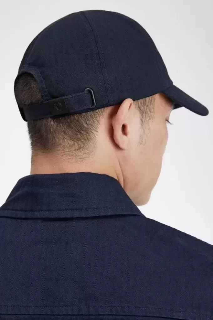 Șepci bărbătești cu model herringbone Șepci bărbătești cu model herringbone