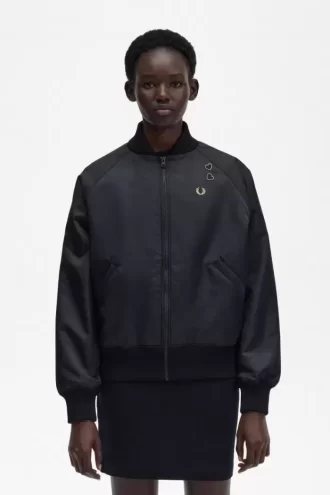 Jachete bomber brodate pentru femei
