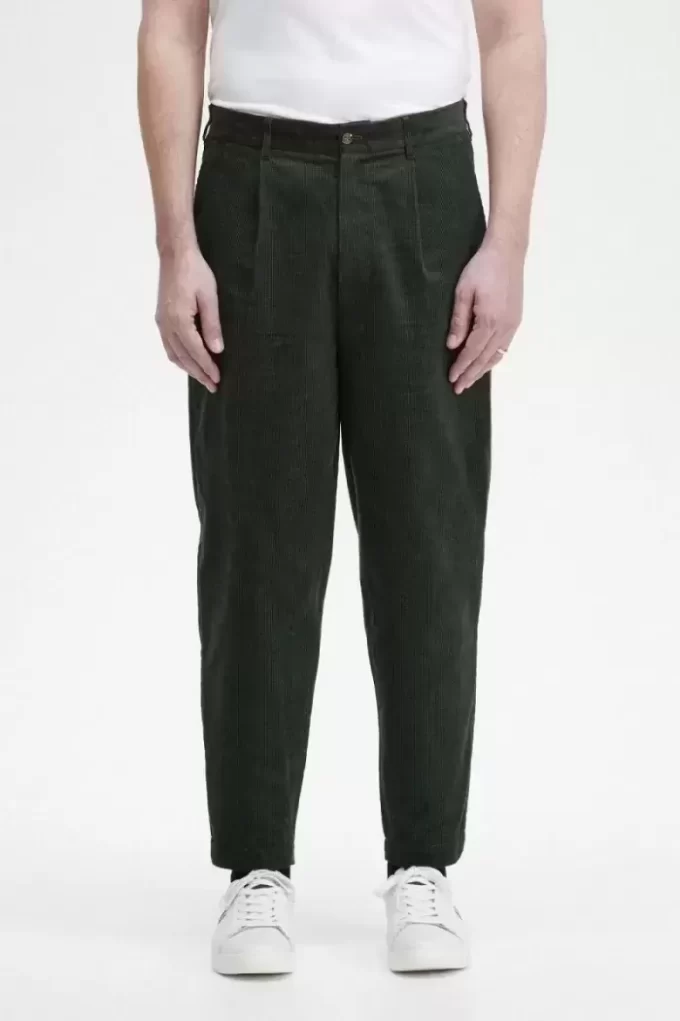 Pantaloni bărbătești conici cu cord tip waffle Pantaloni bărbătești conici cu cord tip waffle