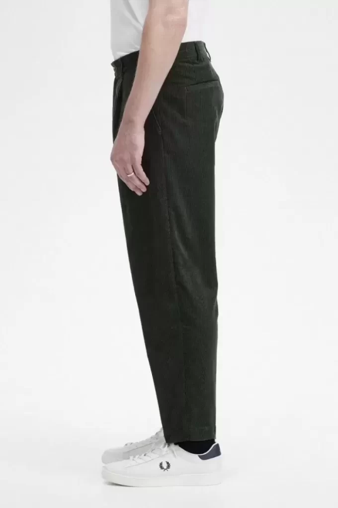 Pantaloni bărbătești conici cu cord tip waffle Pantaloni bărbătești conici cu cord tip waffle
