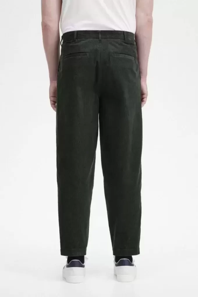 Pantaloni bărbătești conici cu cord tip waffle Pantaloni bărbătești conici cu cord tip waffle