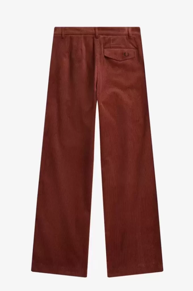 Pantaloni de damă din catifea reiată
