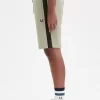 Pantaloni scurți de trening cu bandă în relief pentru bărbați Pantaloni scurți de trening cu bandă în relief pentru bărbați