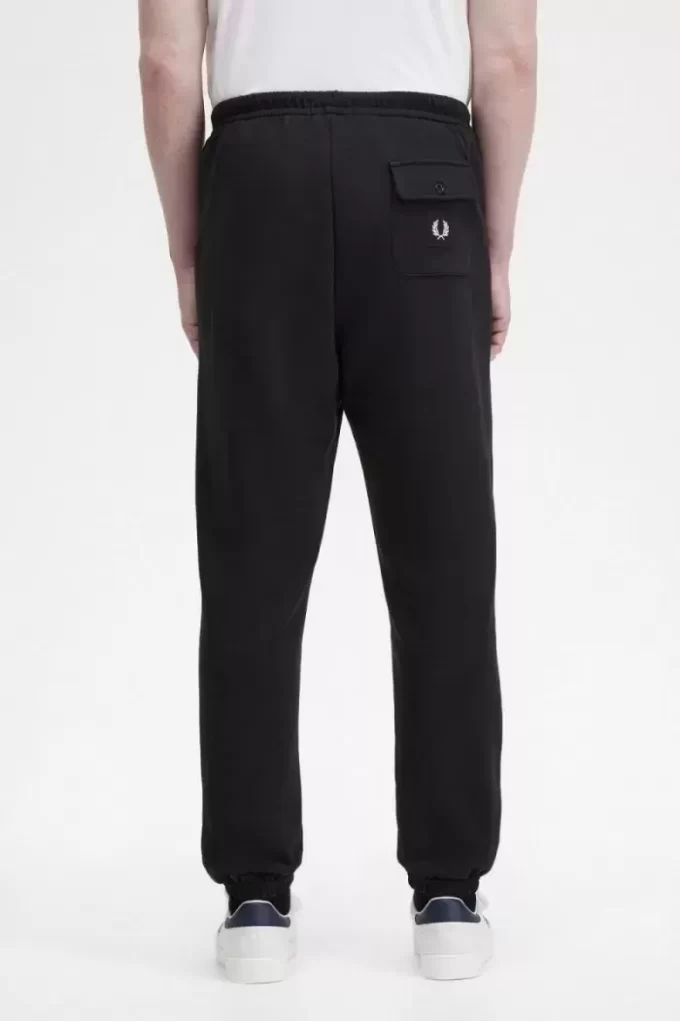 Pantaloni sport pentru bărbați cu detalii de insignă Pantaloni sport pentru bărbați cu detalii de insignă
