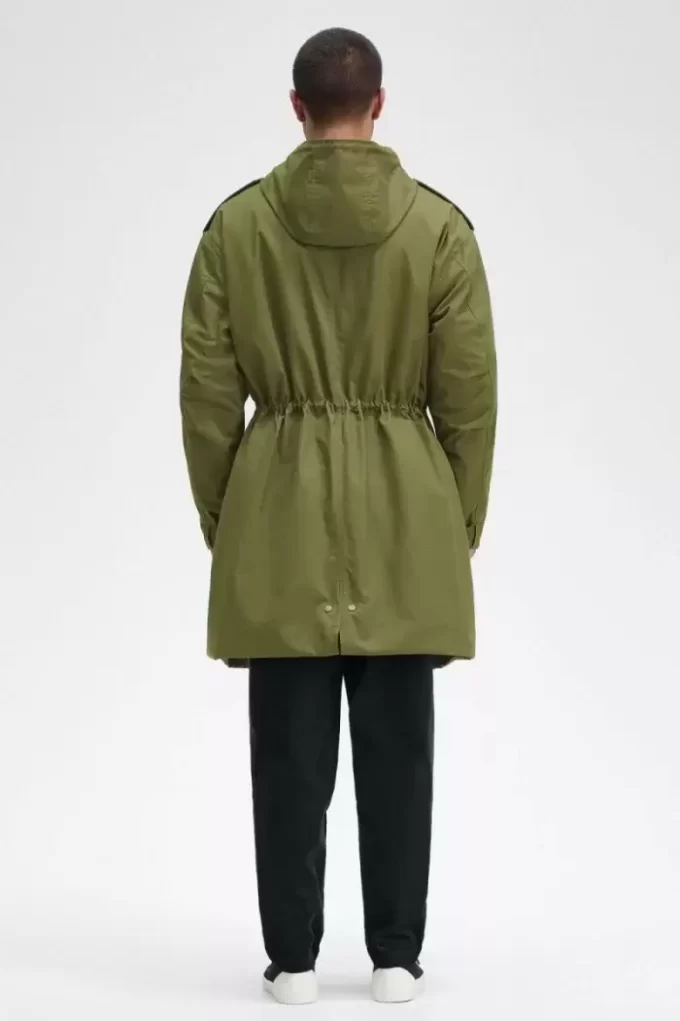 Parka pentru bărbați cu căptușeală din blană artificială Parka pentru bărbați cu căptușeală din blană artificială