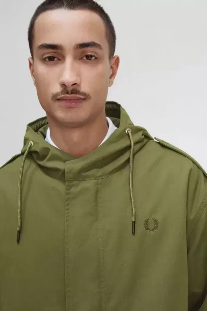 Parka pentru bărbați cu căptușeală din blană artificială Parka pentru bărbați cu căptușeală din blană artificială