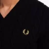 Pulover bărbătesc tricotat cu decolteu în V Pulover bărbătesc tricotat cu decolteu în V