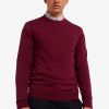 Pulover clasic cu guler rotund Pulover clasic cu guler rotund