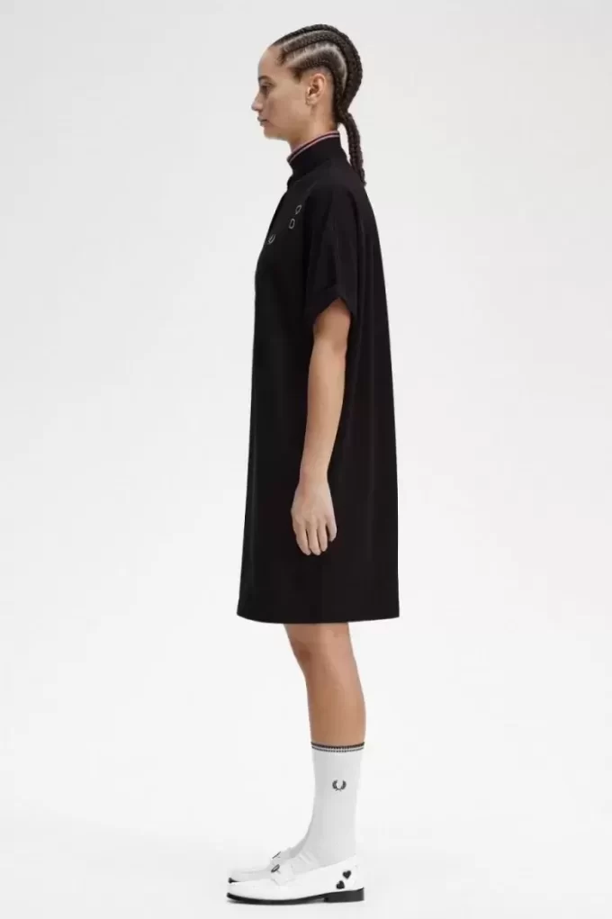 Rochie de damă cu cămașă piqué și vârfuri