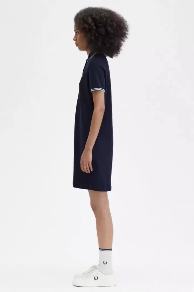 Rochie de damă cu două vârfuri Rochie de damă cu două vârfuri