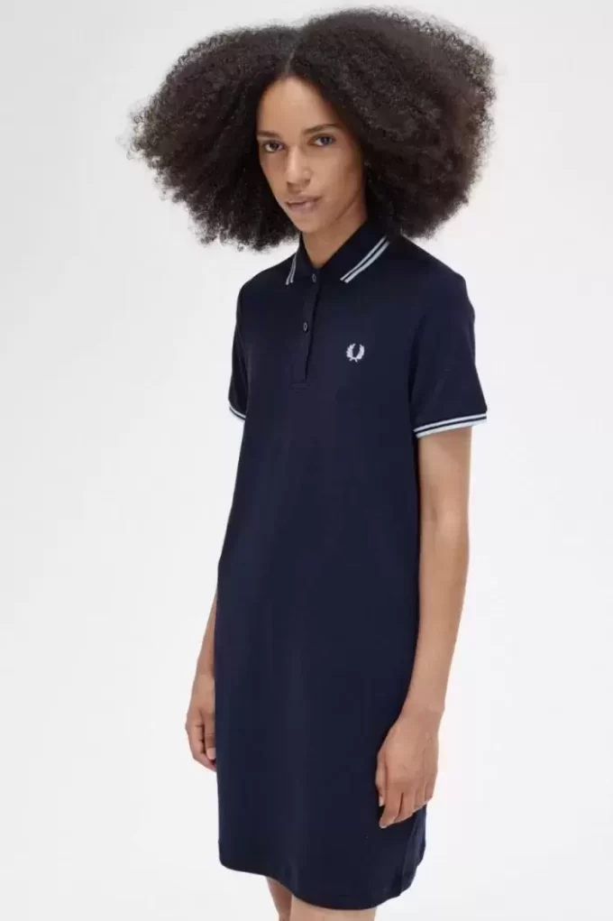 Rochie de damă cu două vârfuri Rochie de damă cu două vârfuri