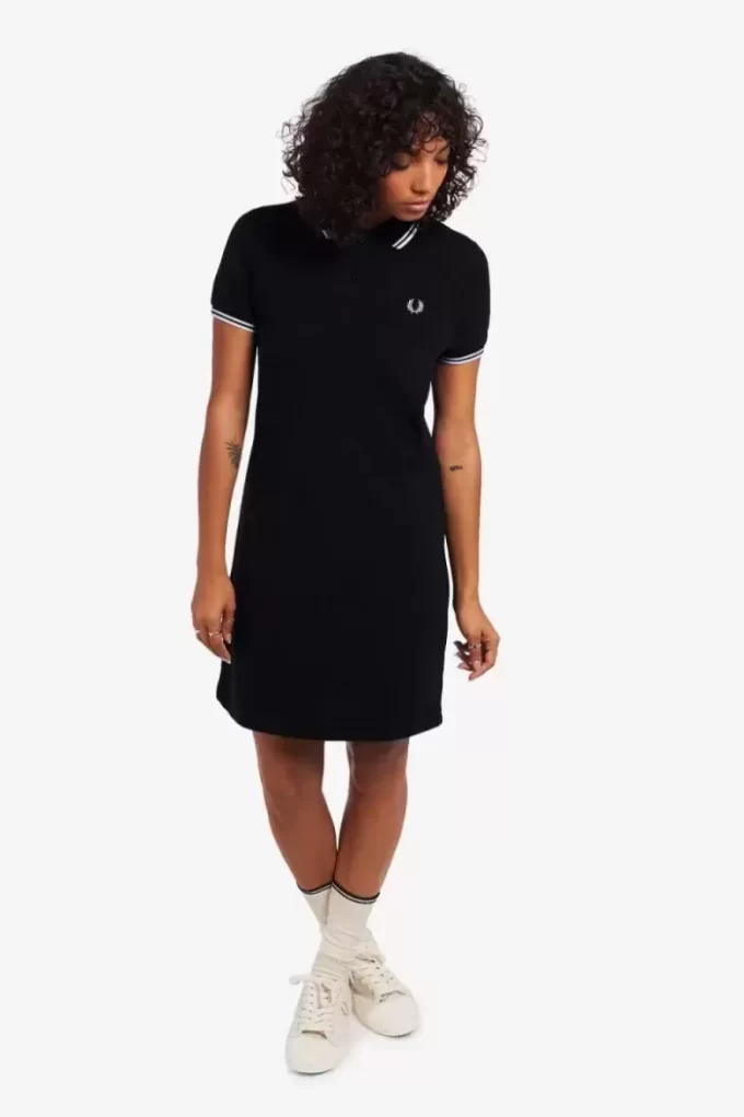 Rochie de damă cu două vârfuri Rochie de damă cu două vârfuri