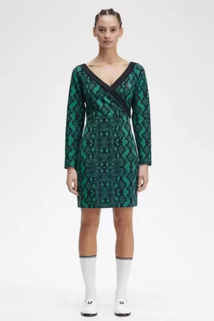 Rochie de damă cu imprimeu de șarpe și umeri goi Rochie de damă cu imprimeu de șarpe și umeri goi