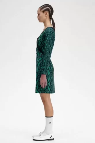 Rochie de damă cu imprimeu de șarpe și umeri goi Rochie de damă cu imprimeu de șarpe și umeri goi