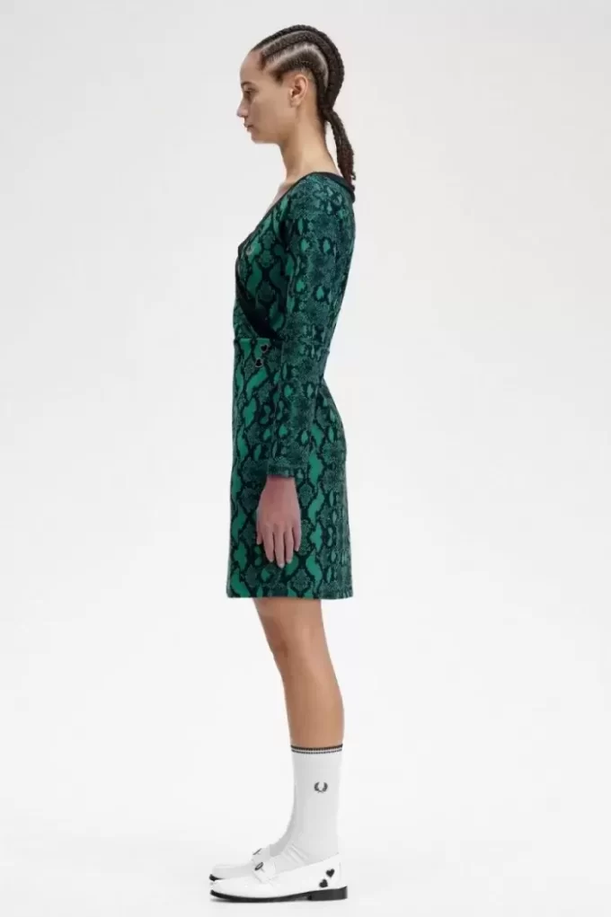 Rochie de damă cu imprimeu de șarpe și umeri goi Rochie de damă cu imprimeu de șarpe și umeri goi