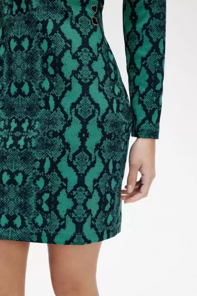 Rochie de damă cu imprimeu de șarpe și umeri goi Rochie de damă cu imprimeu de șarpe și umeri goi