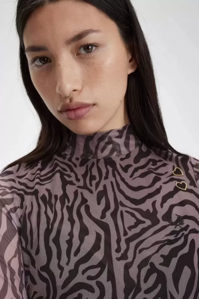 Rochie de damă cu imprimeu zebră din plasă Rochie de damă cu imprimeu zebră din plasă