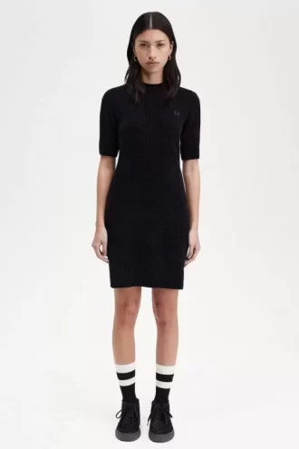 Rochie de damă cu nervuri de chenilă Rochie de damă cu nervuri de chenilă