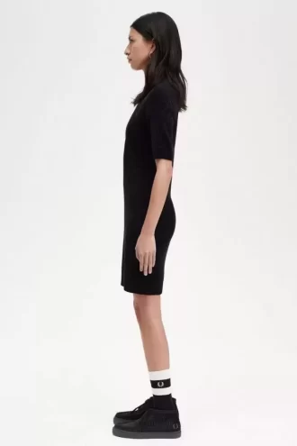 Rochie de damă cu nervuri de chenilă Rochie de damă cu nervuri de chenilă