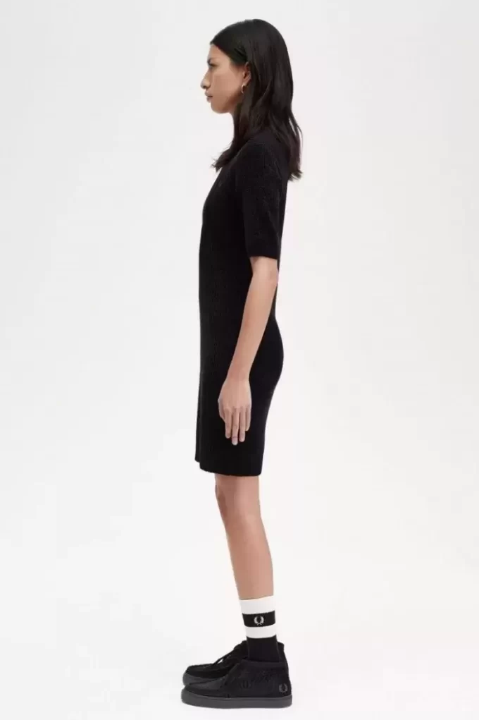 Rochie de damă cu nervuri de chenilă Rochie de damă cu nervuri de chenilă