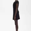 Rochie de damă cu umeri goi Rochie de damă cu umeri goi
