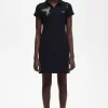 Rochie de damă din piqué brodat Rochie de damă din piqué brodat