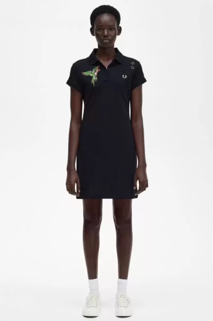 Rochie de damă din piqué brodat Rochie de damă din piqué brodat