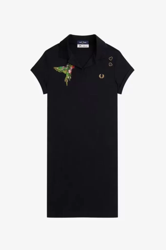 Rochie de damă din piqué brodat Rochie de damă din piqué brodat