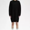Rochie de damă tricotată cu coroană de laur Rochie de damă tricotată cu coroană de laur