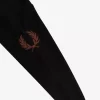 Rochie de damă tricotată cu coroană de laur Rochie de damă tricotată cu coroană de laur