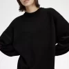 Rochie de damă tricotată cu coroană de laur Rochie de damă tricotată cu coroană de laur