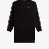 Rochie tip hanorac cu bandă adezivă Rochie tip hanorac cu bandă adezivă