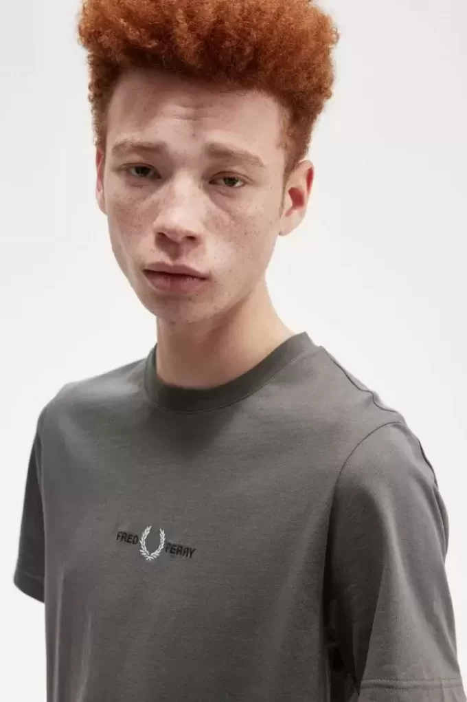 Tricou bărbătesc brodat