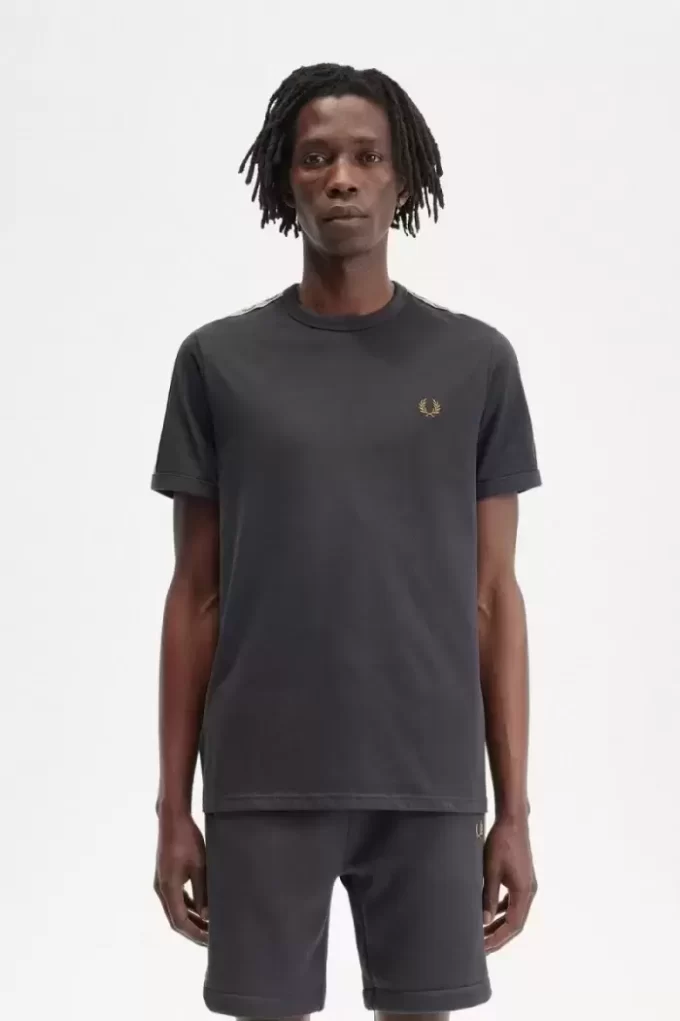 Tricou bărbătesc cu bandă contrastantă Ringer Tricou bărbătesc cu bandă contrastantă Ringer