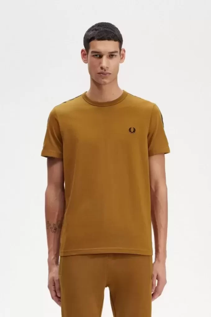 Tricou bărbătesc cu bandă contrastantă Ringer Tricou bărbătesc cu bandă contrastantă Ringer