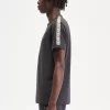 Tricou bărbătesc cu bandă contrastantă Ringer Tricou bărbătesc cu bandă contrastantă Ringer