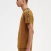 Tricou bărbătesc cu bandă contrastantă Ringer Tricou bărbătesc cu bandă contrastantă Ringer