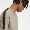 Tricou bărbătesc cu bandă contrastantă Ringer Tricou bărbătesc cu bandă contrastantă Ringer