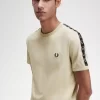 Tricou bărbătesc cu bandă contrastantă Ringer Tricou bărbătesc cu bandă contrastantă Ringer