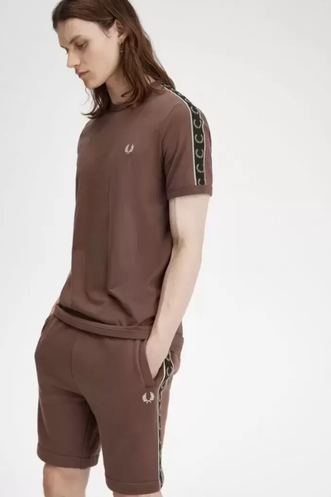 Tricou bărbătesc cu bandă contrastantă Ringer Tricou bărbătesc cu bandă contrastantă Ringer