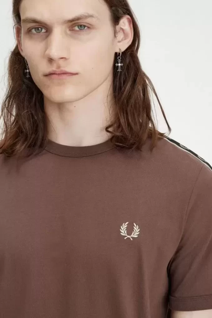 Tricou bărbătesc cu bandă contrastantă Ringer Tricou bărbătesc cu bandă contrastantă Ringer