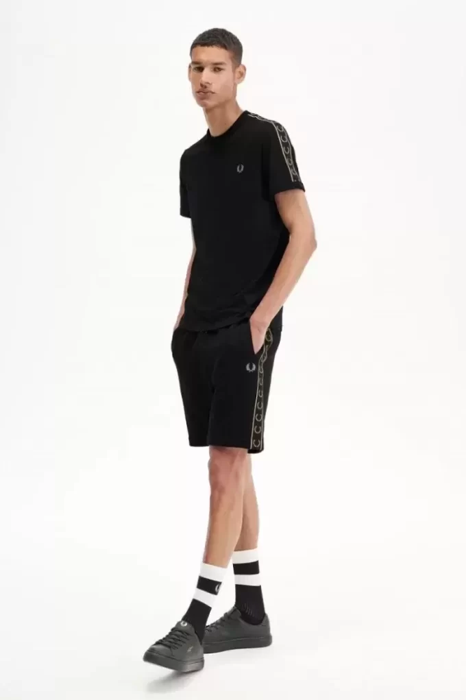 Tricou bărbătesc cu bandă contrastantă Ringer Tricou bărbătesc cu bandă contrastantă Ringer