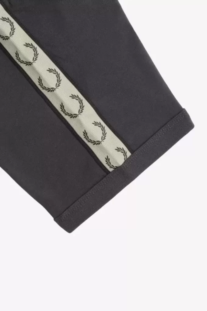 Tricou bărbătesc cu bandă contrastantă Ringer Tricou bărbătesc cu bandă contrastantă Ringer