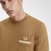 Tricou bărbătesc cu buzunar din jerseu Loopback Tricou bărbătesc cu buzunar din jerseu Loopback