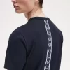 Tricou bărbătesc cu detaliu de bandă Tricou bărbătesc cu detaliu de bandă