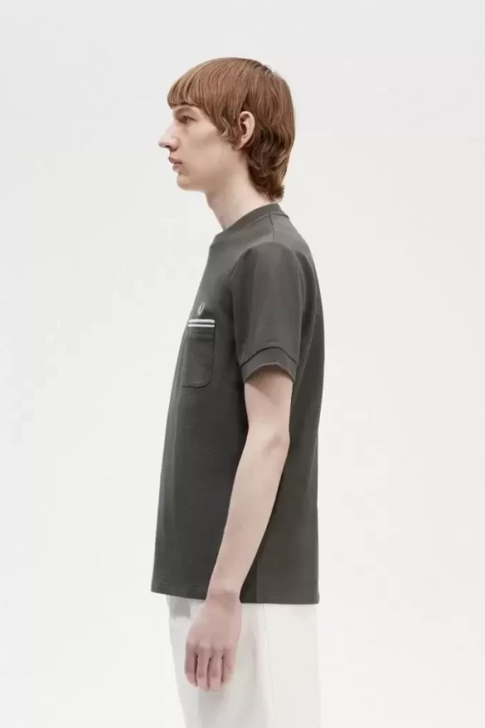 Tricou bărbătesc cu două buzunare Tricou bărbătesc cu două buzunare