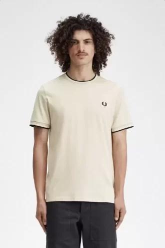 Tricou bărbătesc cu două vârfuri